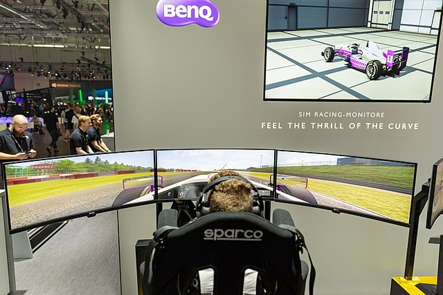 Curved 4K OLED Display